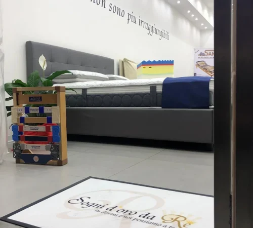 NEGOZIO CON TAPPETO SDDR 2